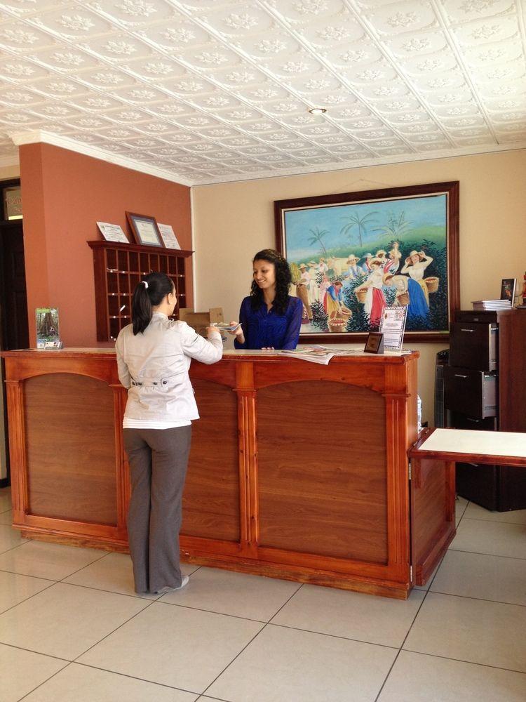 Hotel Y Restaurante El Guarco Cartago Buitenkant foto