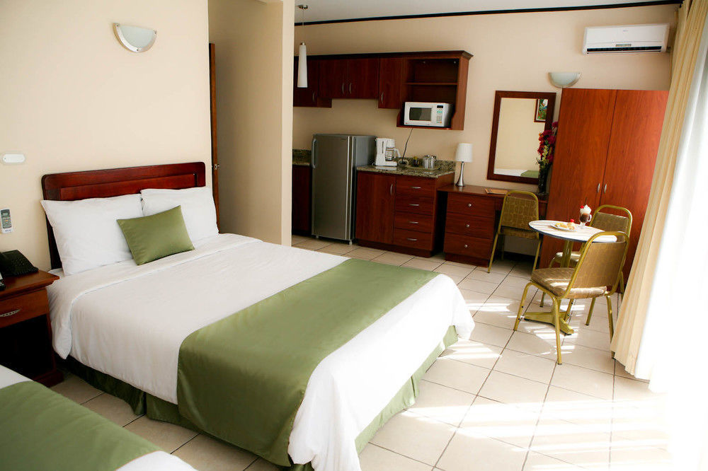 Hotel Y Restaurante El Guarco Cartago Buitenkant foto