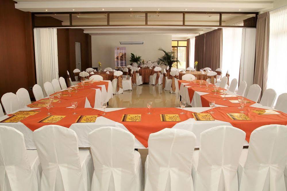 Hotel Y Restaurante El Guarco Cartago Buitenkant foto