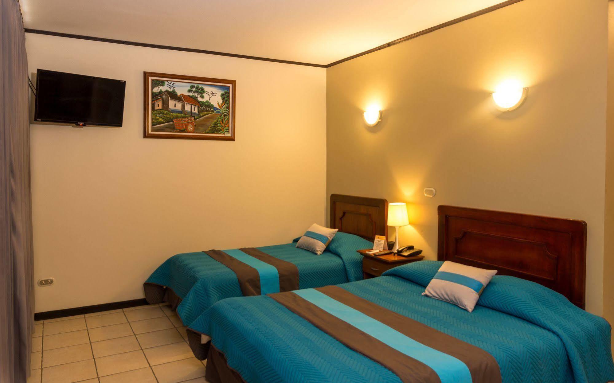 Hotel Y Restaurante El Guarco Cartago Buitenkant foto
