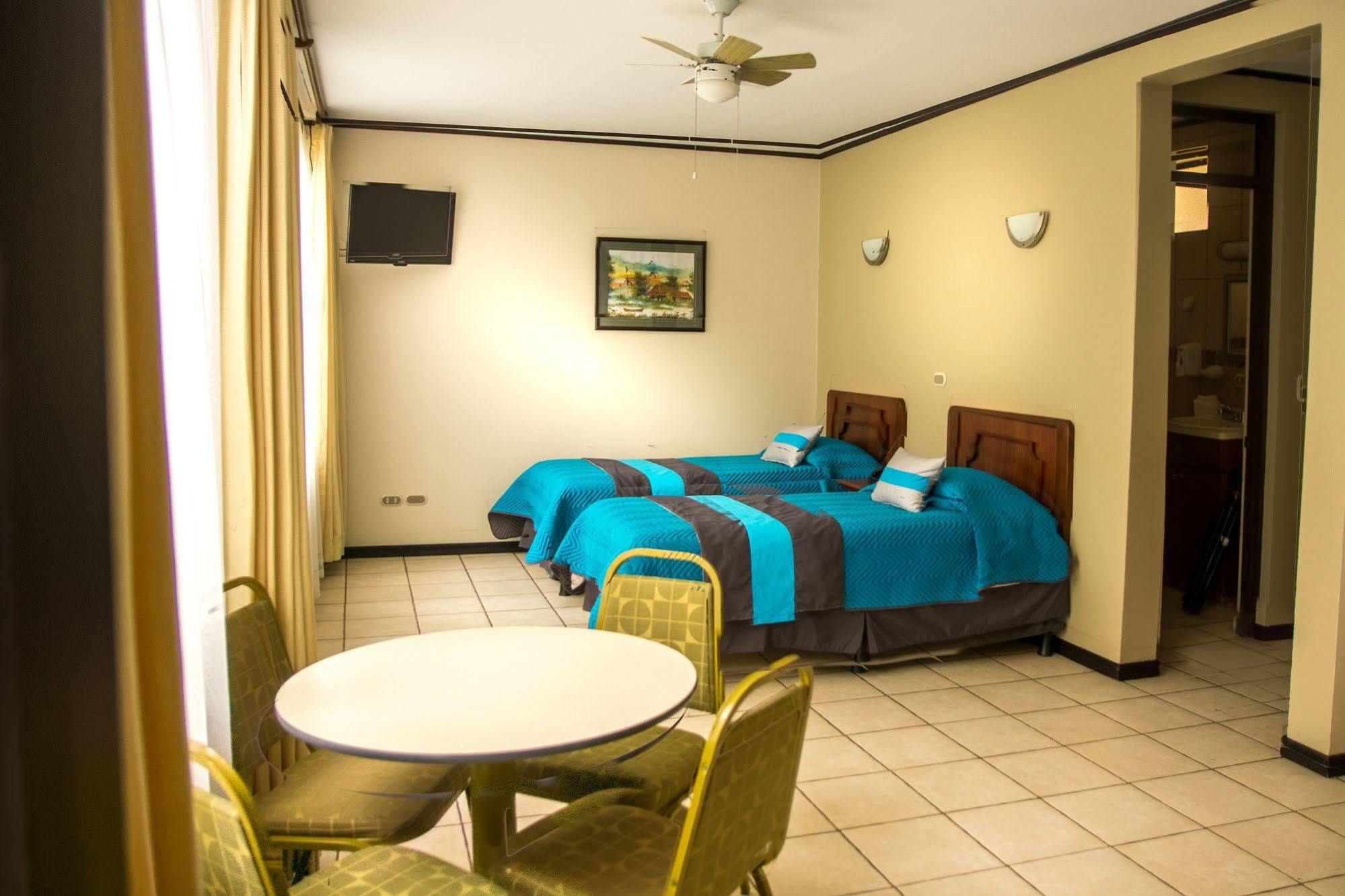 Hotel Y Restaurante El Guarco Cartago Buitenkant foto